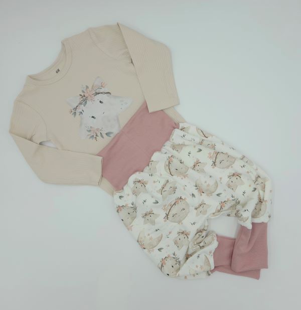 Pumphose mit passendem Body (Grösse 74 - 86)