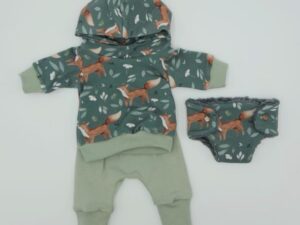 Puppenkleidung (Hoodie, Pumphose und Windel)