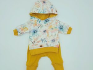 Puppenkleidung (Hoodie und Pumphose)