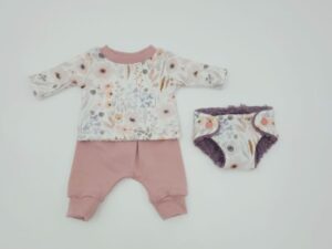 Puppenkleidung (T-Shirt, Pumphose und Windel)