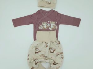 Pumphose, passender Body und Kappe (Grösse 50-62)